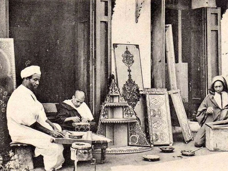 Traditional trades and crafts in the Moroccan city of Taza during the French occupation:  The unchanging and the changed 