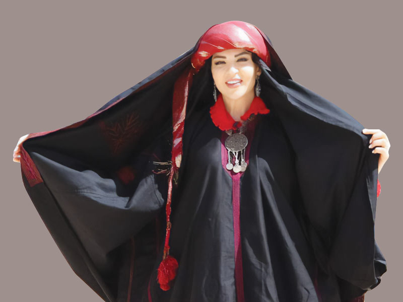 ثوب المرأة السلطية:  بعد حضاري وخصوصية مكانية